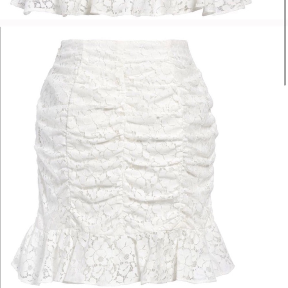 LACE mini skirt